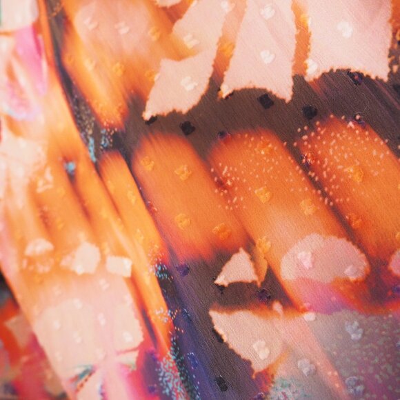 * Torrid Long Sleeve Butterfly Print Clip Dot Blouson Blouse sz 1 - Picture 9 of 9